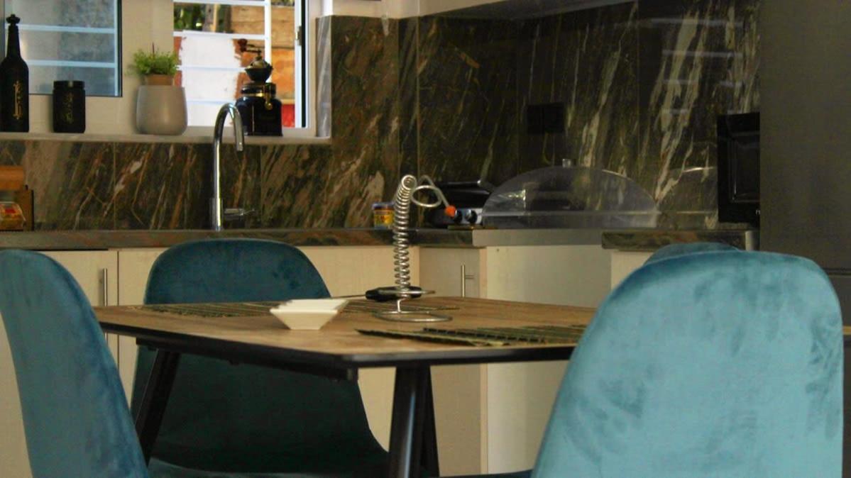 Patras Cozy Nest In The Vibrant City Center Zewnętrze zdjęcie